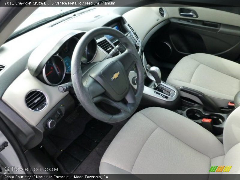 Silver Ice Metallic / Medium Titanium 2011 Chevrolet Cruze LT