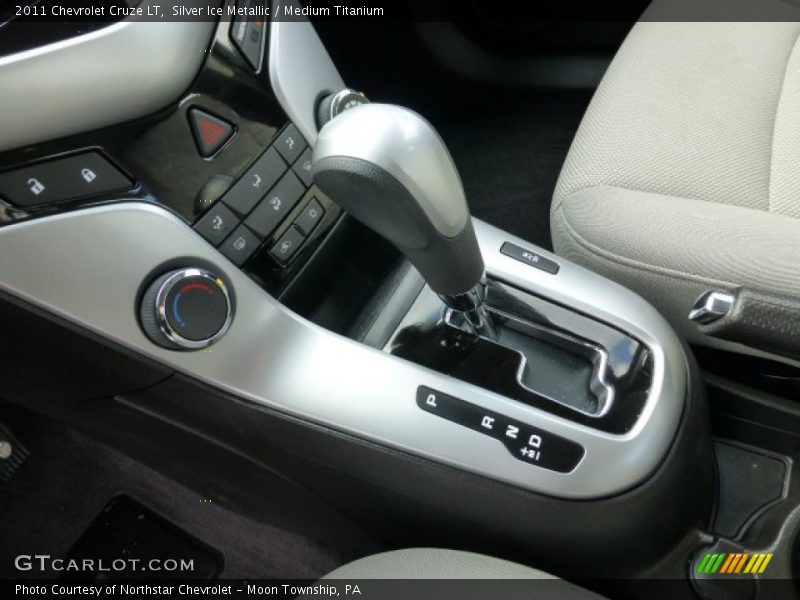 Silver Ice Metallic / Medium Titanium 2011 Chevrolet Cruze LT