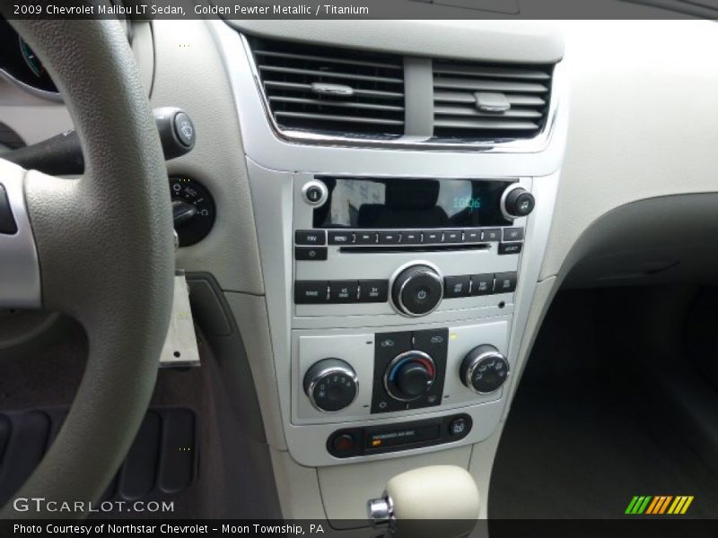 Controls of 2009 Malibu LT Sedan