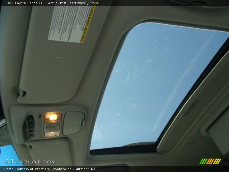 Sunroof of 2007 Sienna XLE