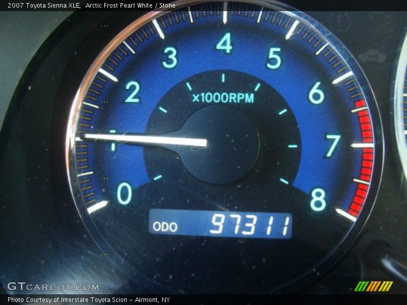 Arctic Frost Pearl White / Stone 2007 Toyota Sienna XLE