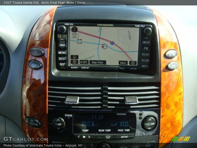 Controls of 2007 Sienna XLE