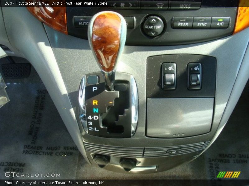  2007 Sienna XLE 5 Speed Automatic Shifter