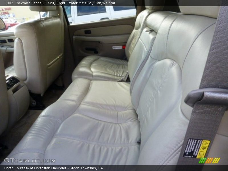 Light Pewter Metallic / Tan/Neutral 2002 Chevrolet Tahoe LT 4x4