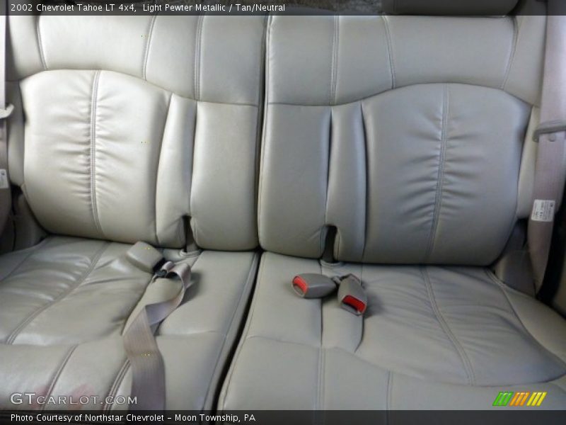 Light Pewter Metallic / Tan/Neutral 2002 Chevrolet Tahoe LT 4x4