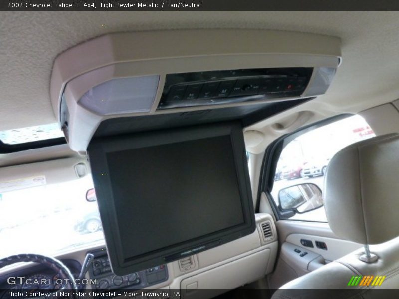 Light Pewter Metallic / Tan/Neutral 2002 Chevrolet Tahoe LT 4x4
