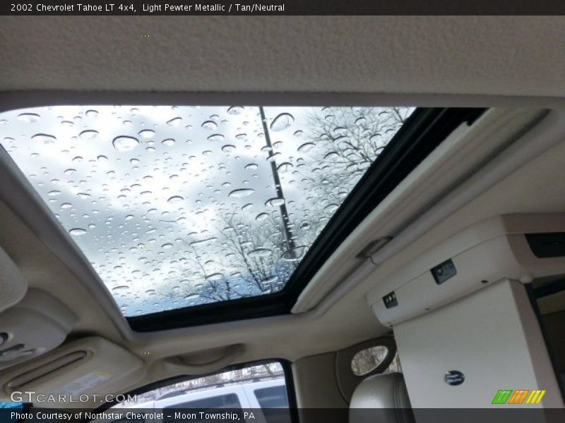 Light Pewter Metallic / Tan/Neutral 2002 Chevrolet Tahoe LT 4x4