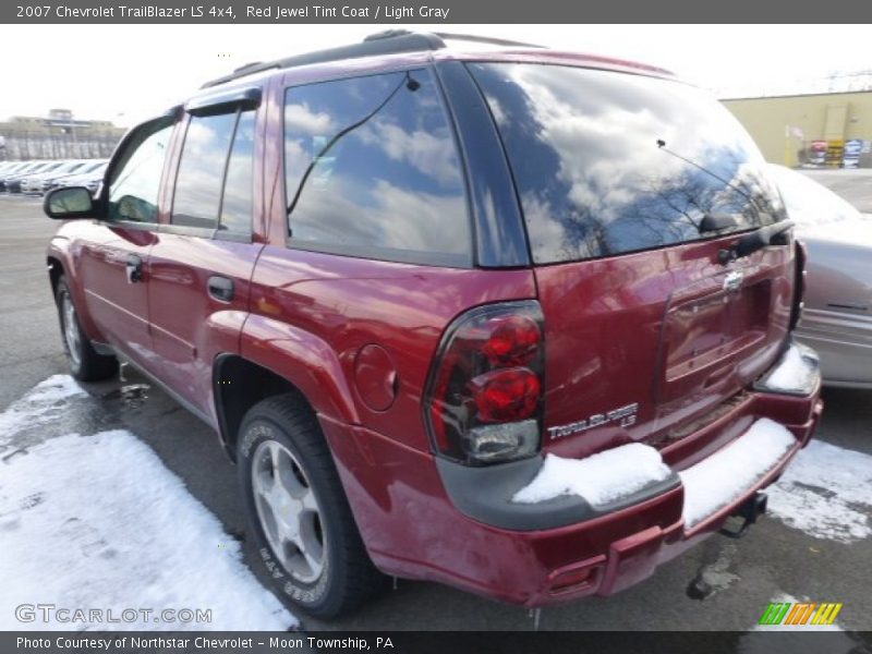 Red Jewel Tint Coat / Light Gray 2007 Chevrolet TrailBlazer LS 4x4