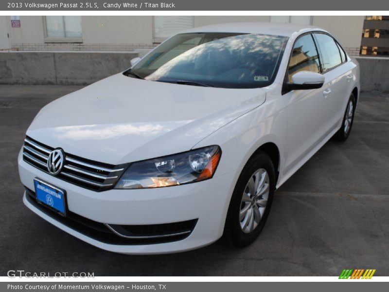Candy White / Titan Black 2013 Volkswagen Passat 2.5L S
