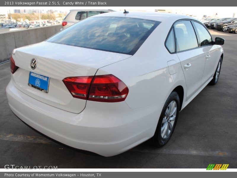 Candy White / Titan Black 2013 Volkswagen Passat 2.5L S