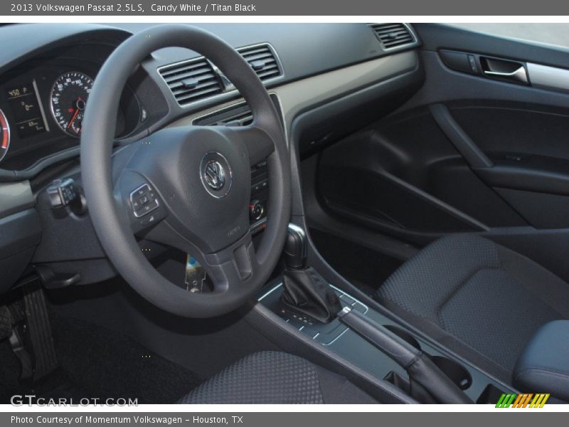 Candy White / Titan Black 2013 Volkswagen Passat 2.5L S