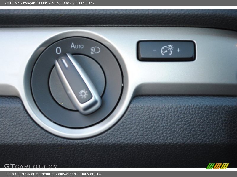Black / Titan Black 2013 Volkswagen Passat 2.5L S