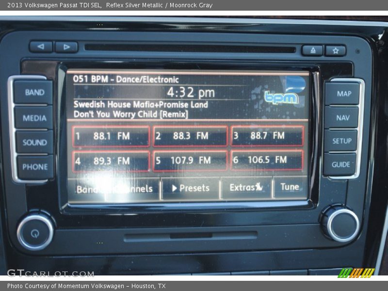 Reflex Silver Metallic / Moonrock Gray 2013 Volkswagen Passat TDI SEL