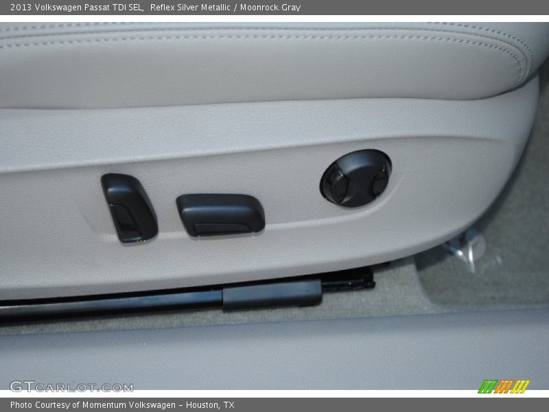 Reflex Silver Metallic / Moonrock Gray 2013 Volkswagen Passat TDI SEL