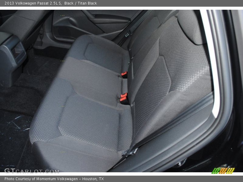 Black / Titan Black 2013 Volkswagen Passat 2.5L S
