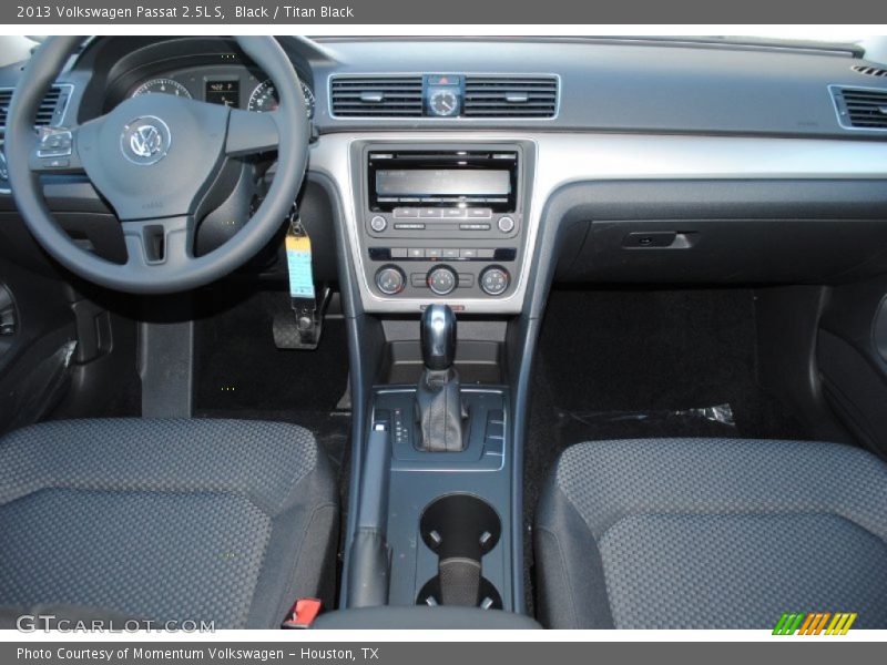 Black / Titan Black 2013 Volkswagen Passat 2.5L S