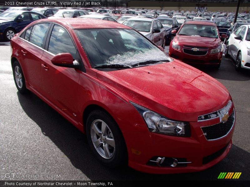 Victory Red / Jet Black 2013 Chevrolet Cruze LT/RS