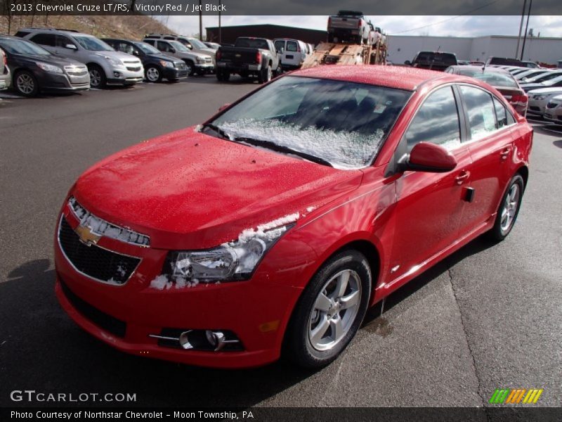 Victory Red / Jet Black 2013 Chevrolet Cruze LT/RS