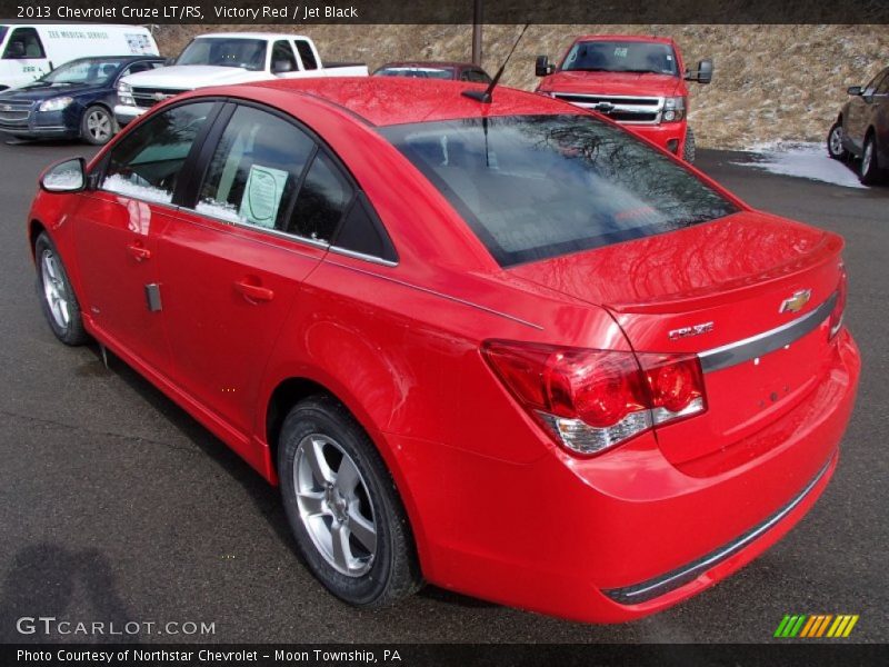 Victory Red / Jet Black 2013 Chevrolet Cruze LT/RS