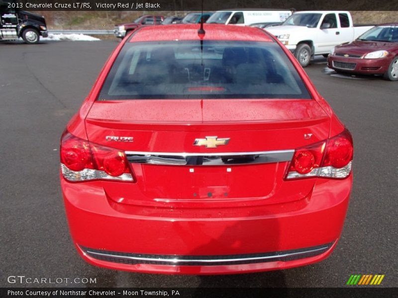 Victory Red / Jet Black 2013 Chevrolet Cruze LT/RS