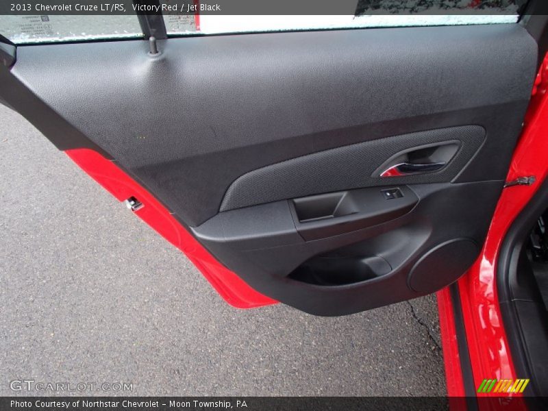 Victory Red / Jet Black 2013 Chevrolet Cruze LT/RS
