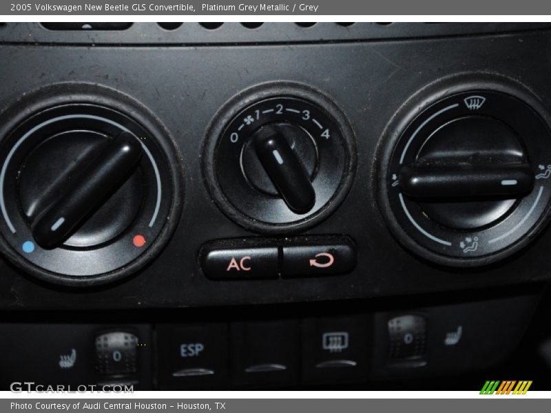 Controls of 2005 New Beetle GLS Convertible