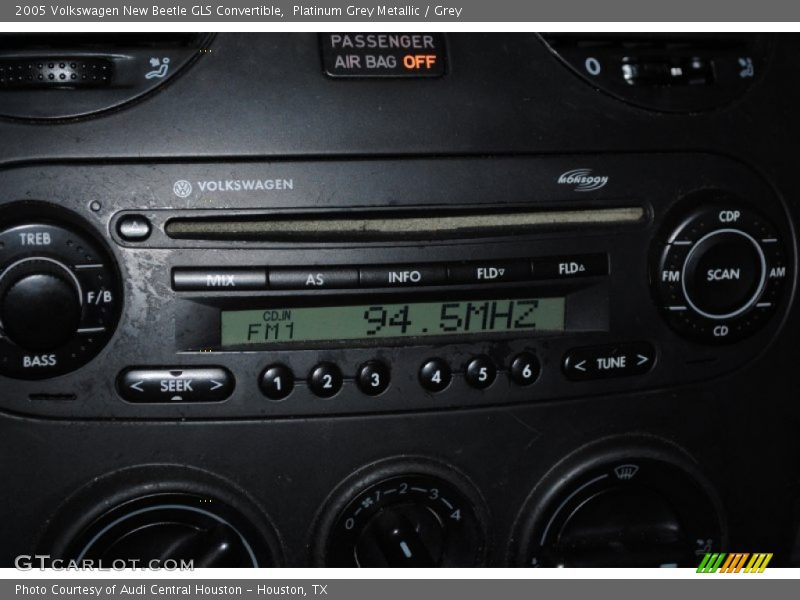 Audio System of 2005 New Beetle GLS Convertible