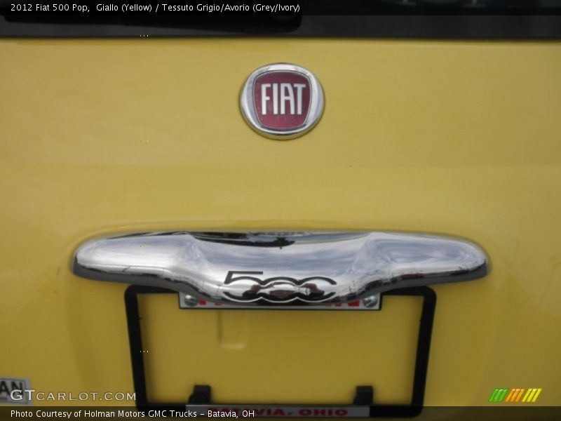 Giallo (Yellow) / Tessuto Grigio/Avorio (Grey/Ivory) 2012 Fiat 500 Pop