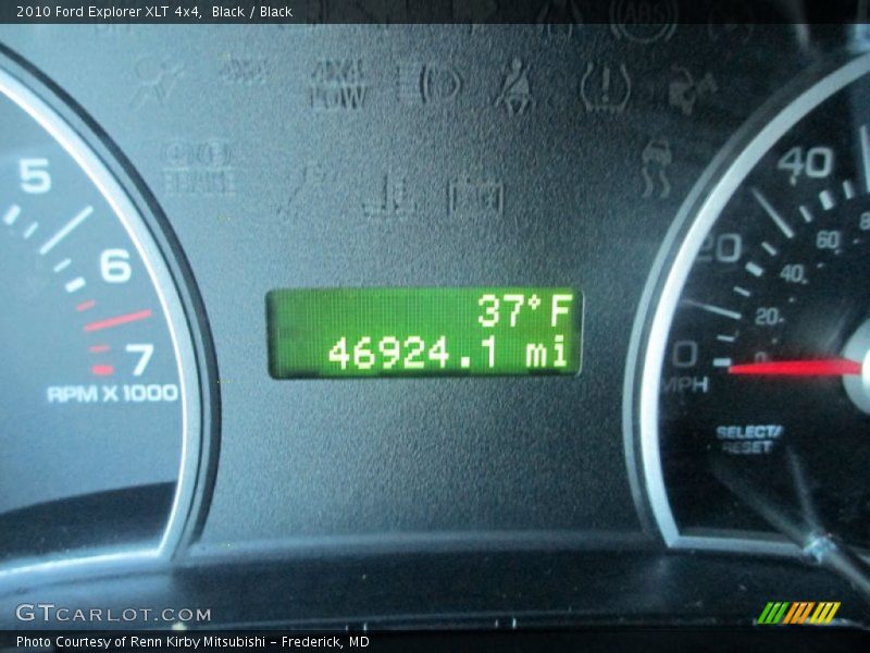 Black / Black 2010 Ford Explorer XLT 4x4