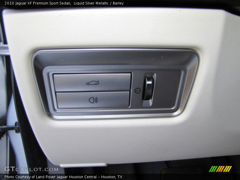 Liquid Silver Metallic / Barley 2010 Jaguar XF Premium Sport Sedan