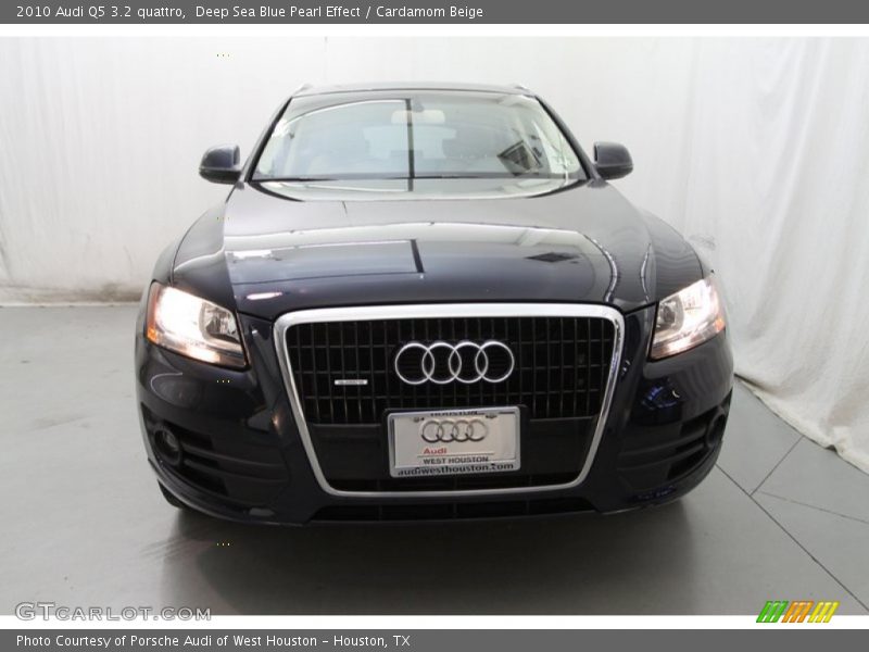 Deep Sea Blue Pearl Effect / Cardamom Beige 2010 Audi Q5 3.2 quattro