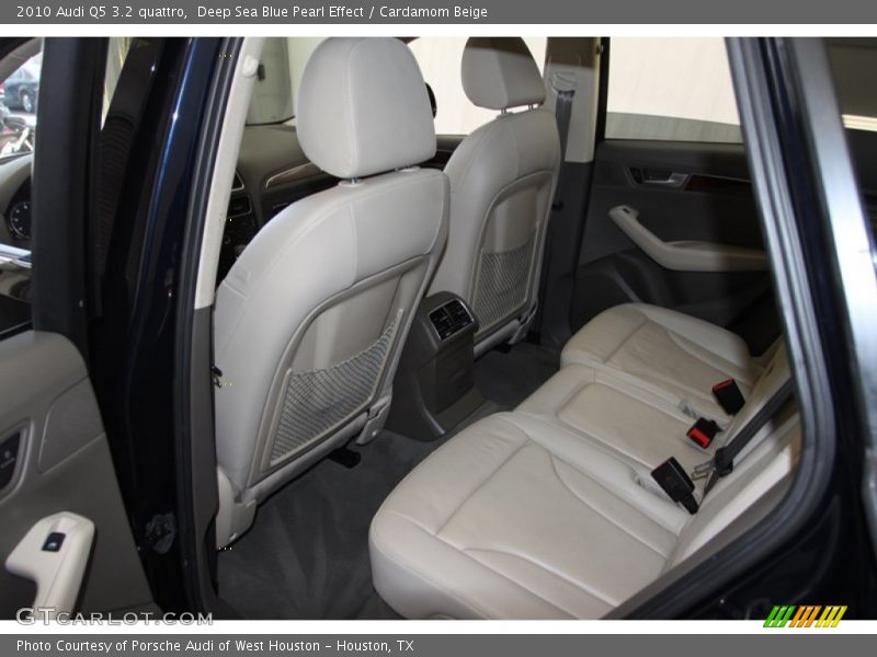 Deep Sea Blue Pearl Effect / Cardamom Beige 2010 Audi Q5 3.2 quattro