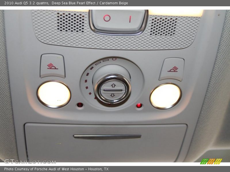 Controls of 2010 Q5 3.2 quattro