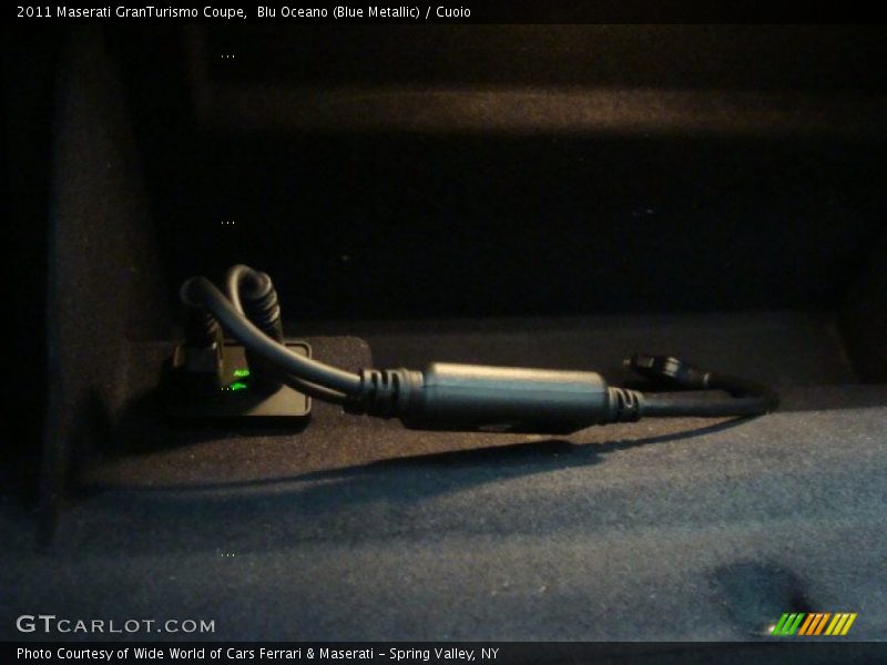 Blu Oceano (Blue Metallic) / Cuoio 2011 Maserati GranTurismo Coupe
