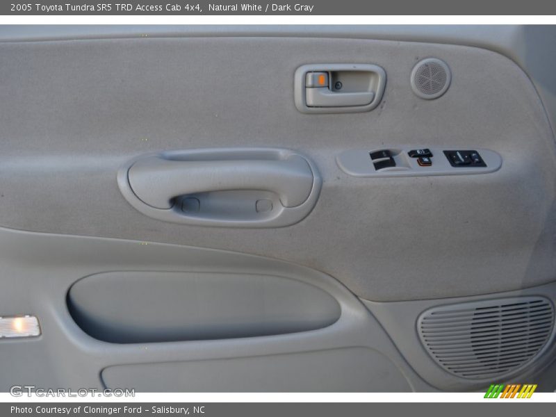 Natural White / Dark Gray 2005 Toyota Tundra SR5 TRD Access Cab 4x4