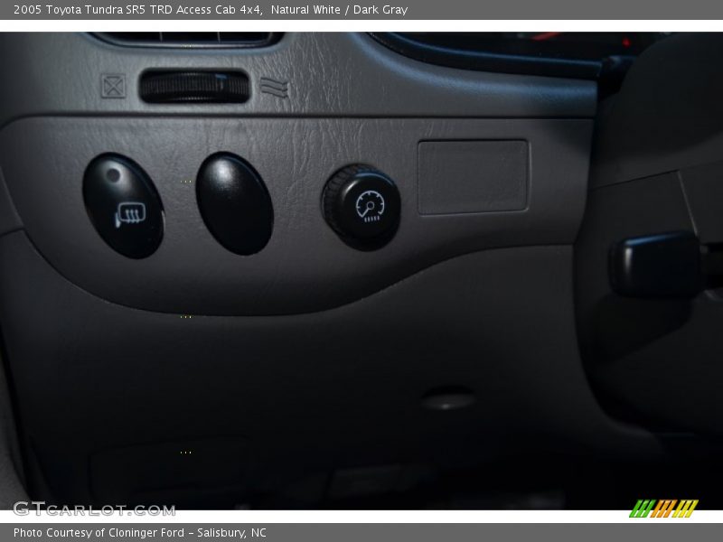 Natural White / Dark Gray 2005 Toyota Tundra SR5 TRD Access Cab 4x4