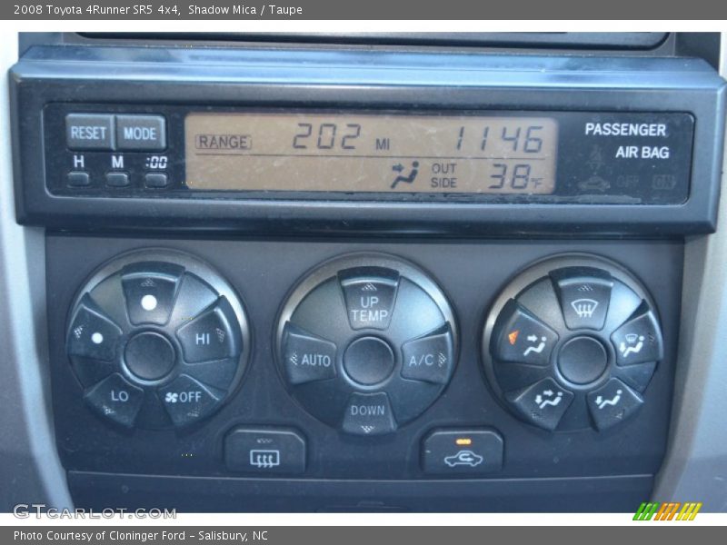 Controls of 2008 4Runner SR5 4x4