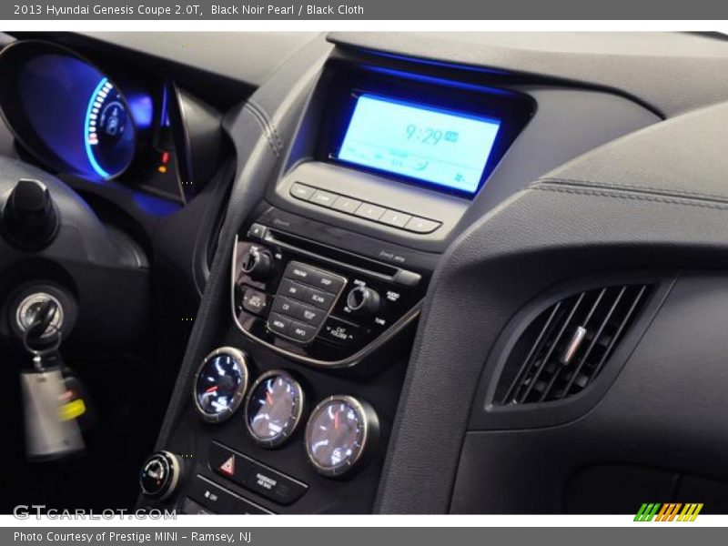 Black Noir Pearl / Black Cloth 2013 Hyundai Genesis Coupe 2.0T