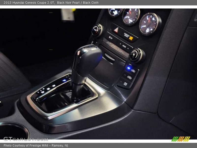 Black Noir Pearl / Black Cloth 2013 Hyundai Genesis Coupe 2.0T