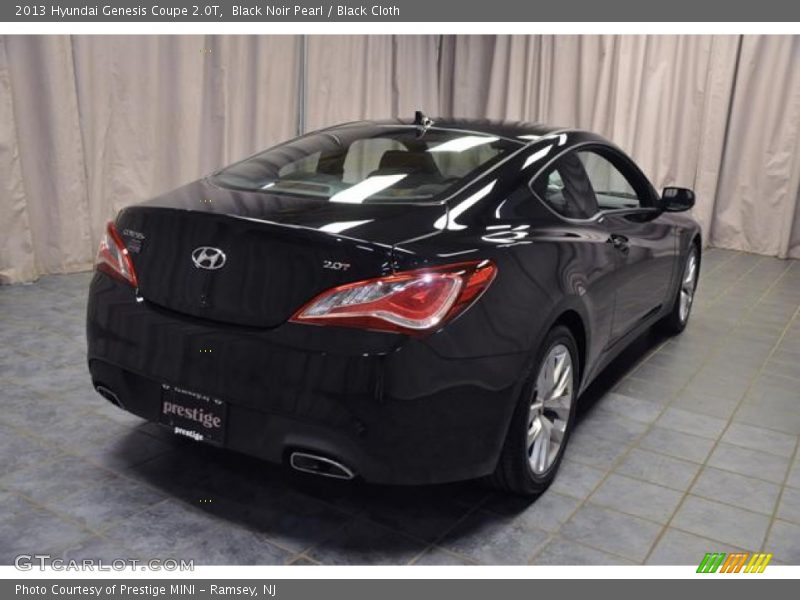 Black Noir Pearl / Black Cloth 2013 Hyundai Genesis Coupe 2.0T