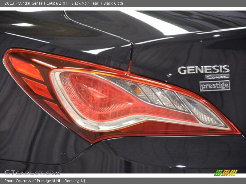 Black Noir Pearl / Black Cloth 2013 Hyundai Genesis Coupe 2.0T