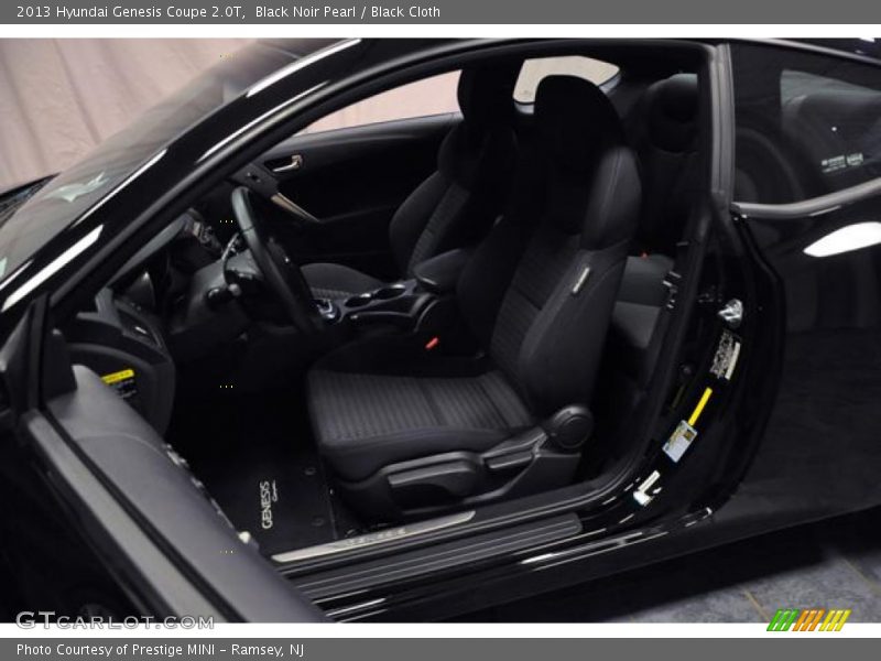 Black Noir Pearl / Black Cloth 2013 Hyundai Genesis Coupe 2.0T