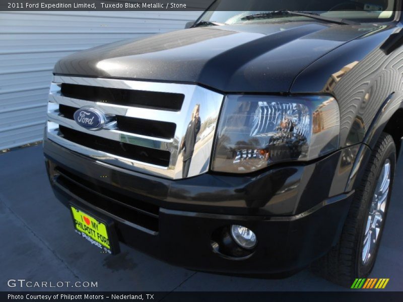 Tuxedo Black Metallic / Stone 2011 Ford Expedition Limited