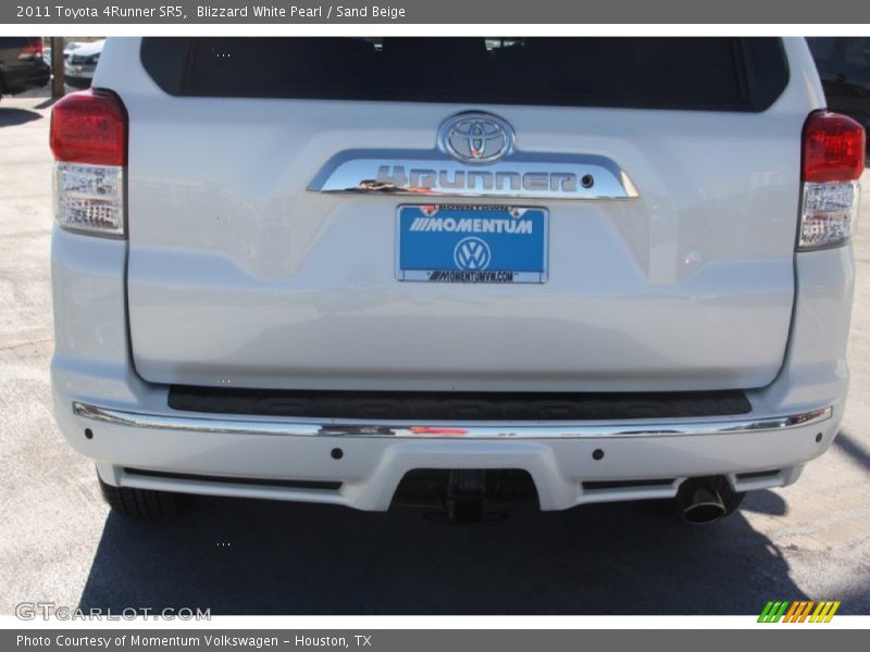 Blizzard White Pearl / Sand Beige 2011 Toyota 4Runner SR5