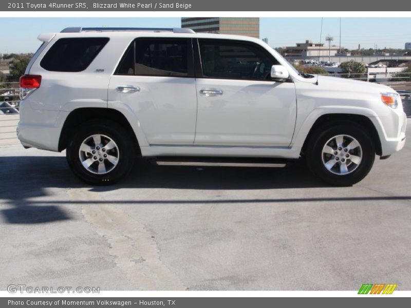 Blizzard White Pearl / Sand Beige 2011 Toyota 4Runner SR5