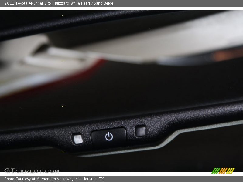 Blizzard White Pearl / Sand Beige 2011 Toyota 4Runner SR5