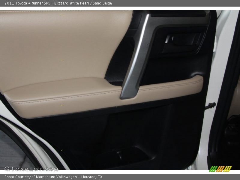Blizzard White Pearl / Sand Beige 2011 Toyota 4Runner SR5