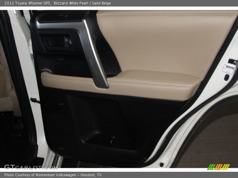 Blizzard White Pearl / Sand Beige 2011 Toyota 4Runner SR5