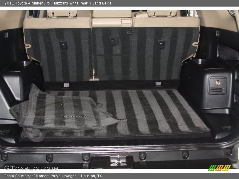 Blizzard White Pearl / Sand Beige 2011 Toyota 4Runner SR5