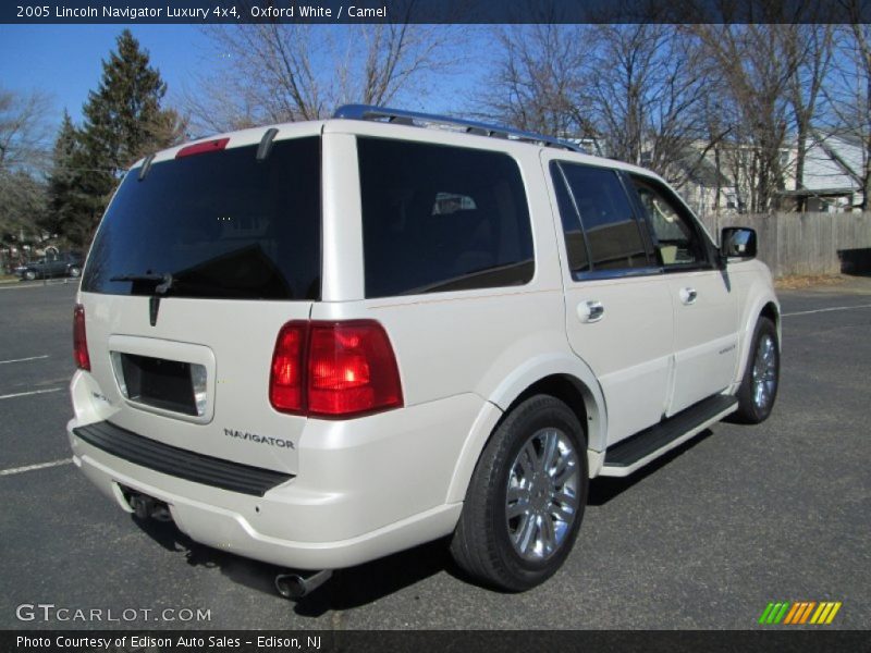 Oxford White / Camel 2005 Lincoln Navigator Luxury 4x4